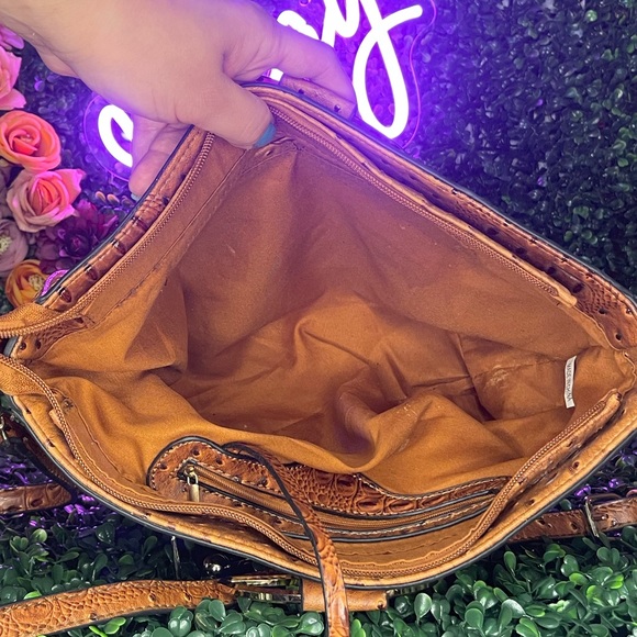 NWOT Brown purse with matching wallet - Picture 5 of 7